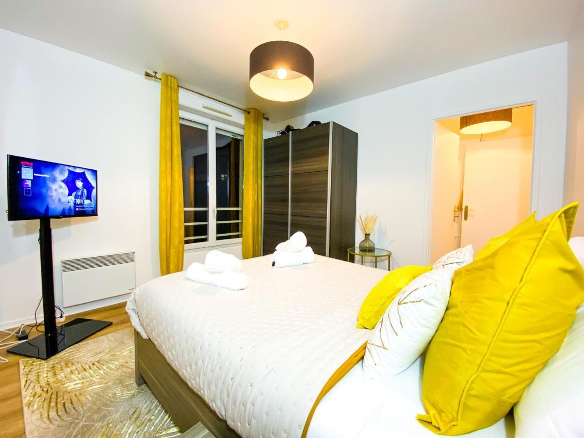 شقة The Golden House * Parking * Garden كورباي إيسون المظهر الخارجي الصورة