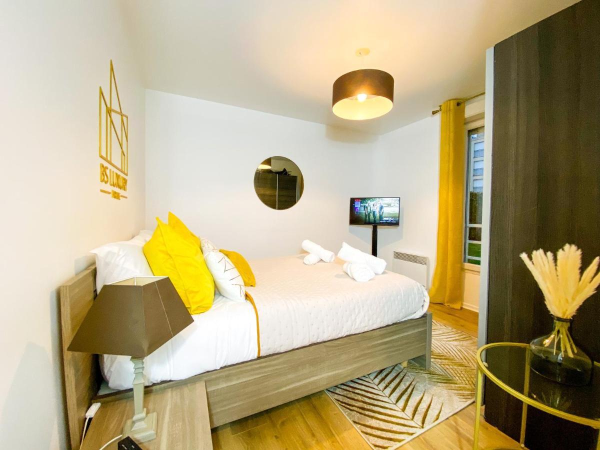 شقة The Golden House * Parking * Garden كورباي إيسون المظهر الخارجي الصورة
